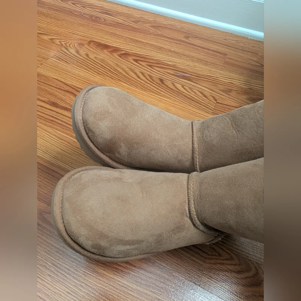 UGG Classic Short II